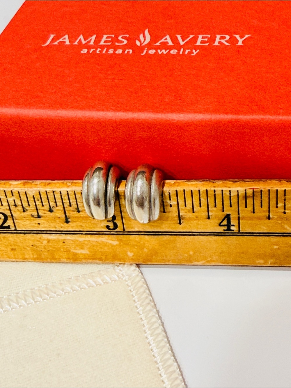 Retired James Avery Artisan Sterling “Trio Beveled" Hoop Earrings - Picture 5 of 13